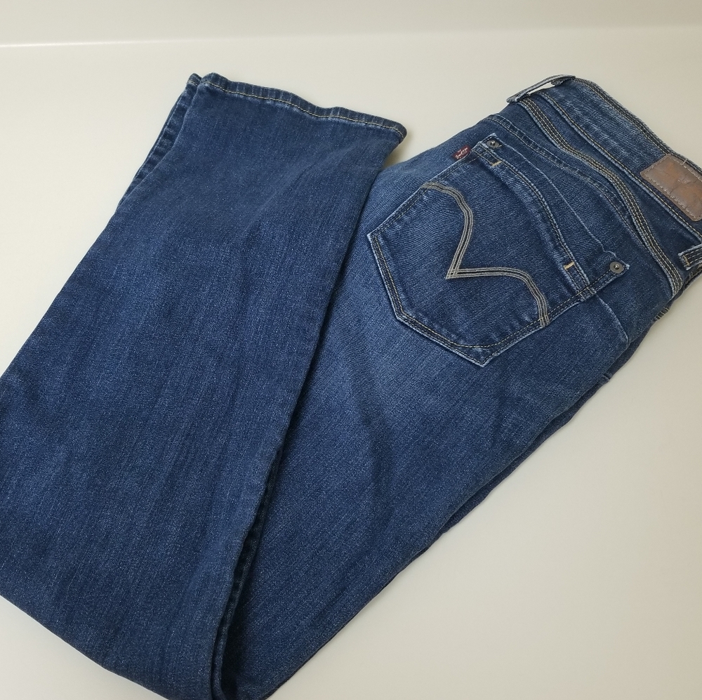 Levi's Flatters and Flaunts Skinny 👖Plus Size